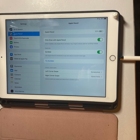 Apple iPad Bundle (Apple Pencil + Accessories) - Picture 7 of 9